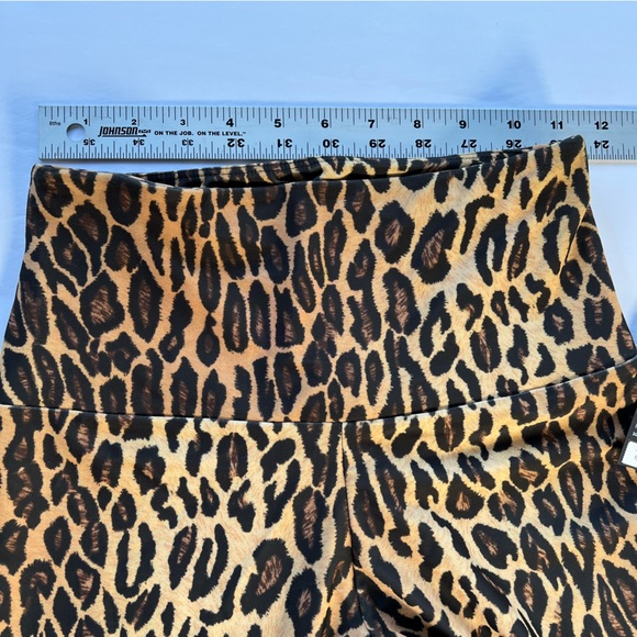 NWT ONZIE S LEOPARD YOGA LEGGINGS - Picture 2 of 10